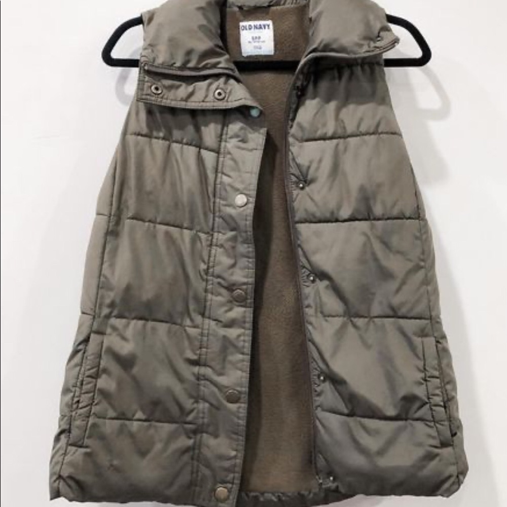 Old navy puffer vest